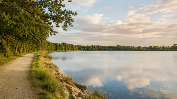 Mon guide complet du lac d’emprunt à Meyzieu pour vos balades
